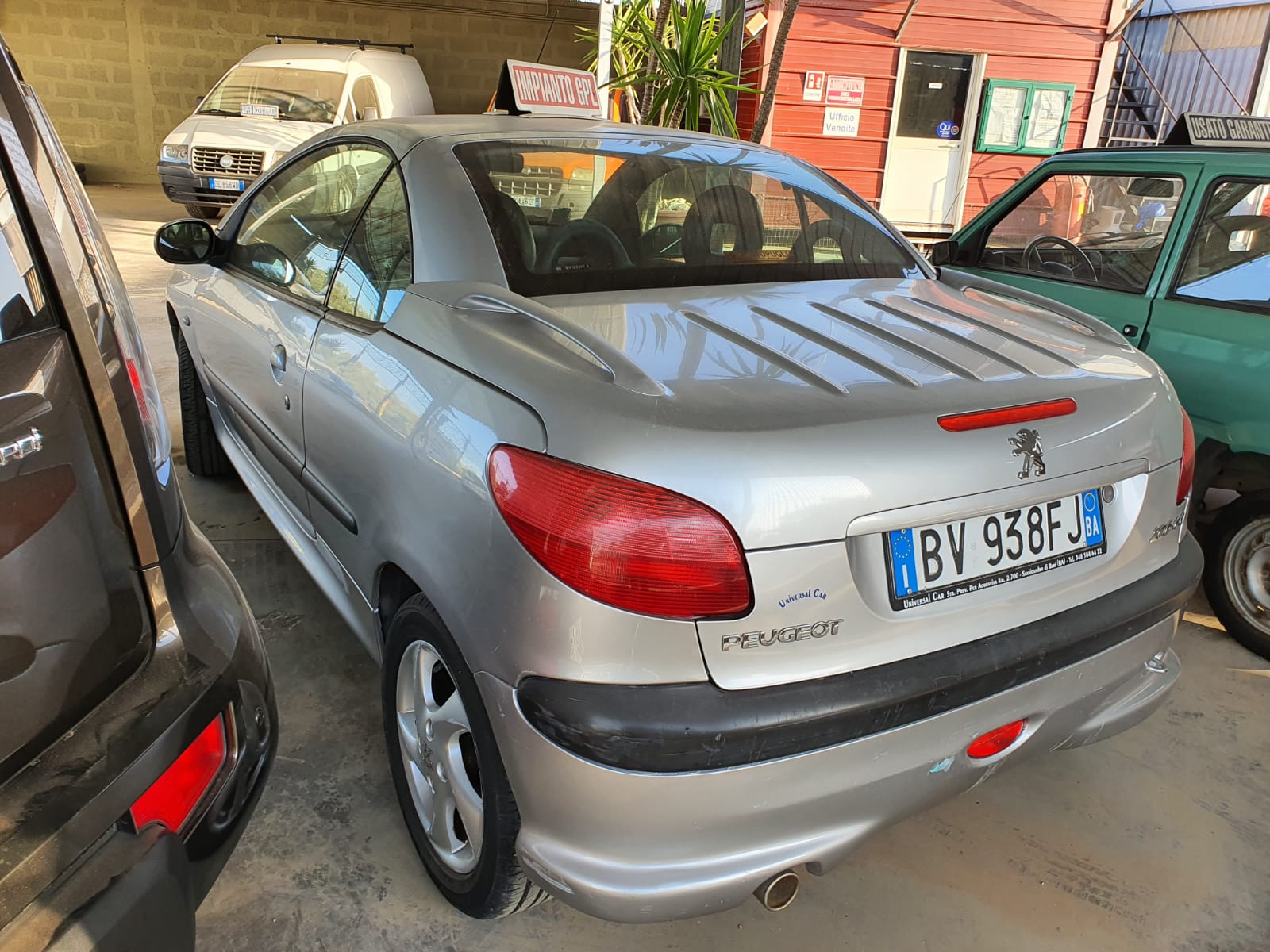 Scopri di più sull'articolo Proponiamo in vendita Peugeot 206 cabriolet 1.6 benzina a soli €1500.