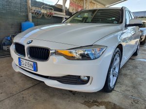 Scopri di più sull'articolo Proponiamo in vendita BMW 318 D TOURING, del 2013, iper full optional, cambio automatico, ecc…. non fumatori, disponibile per visione e prova su strada ad un meccanico di vostra fiducia. €12500 più spese di passaggio di proprietà, con un anno di garanzia; Info solo telefonando al 348 58 46 422.