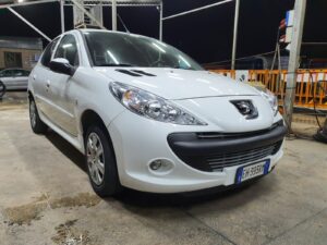 Scopri di più sull'articolo Vendiamo Peugeot 206 plus 1.4 diesel, del 2011, km 129000, Con un anno di Garanzia. Info telefonando solo al 3485846422. €6000