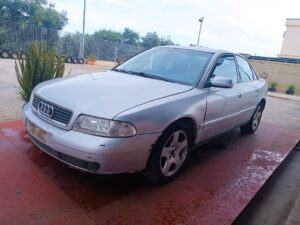 Scopri di più sull'articolo Audi A4 del 1999 disponibile nel nostro autoparco di demolizione per la vendita dei ricambi usati. Info solo telefonando al 348 5846422. Universal Car di Nicola Ladisa.